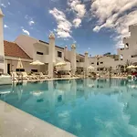 Garajonay Atico Costa Adeje & Jacuzzi& Barbacoa Gran Terraza 아파트 *