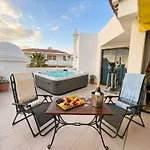 Garajonay Atico Costa Adeje & Jacuzzi& Barbacoa Gran Terraza Apartman *