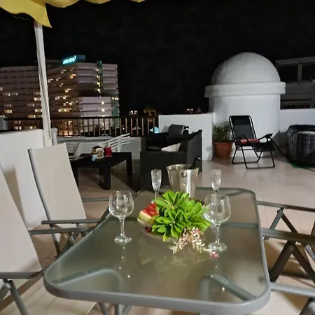 Garajonay Atico Costa Adeje & Jacuzzi& Barbacoa Gran Terraza Апартаменты Плайя-Фаньябе
